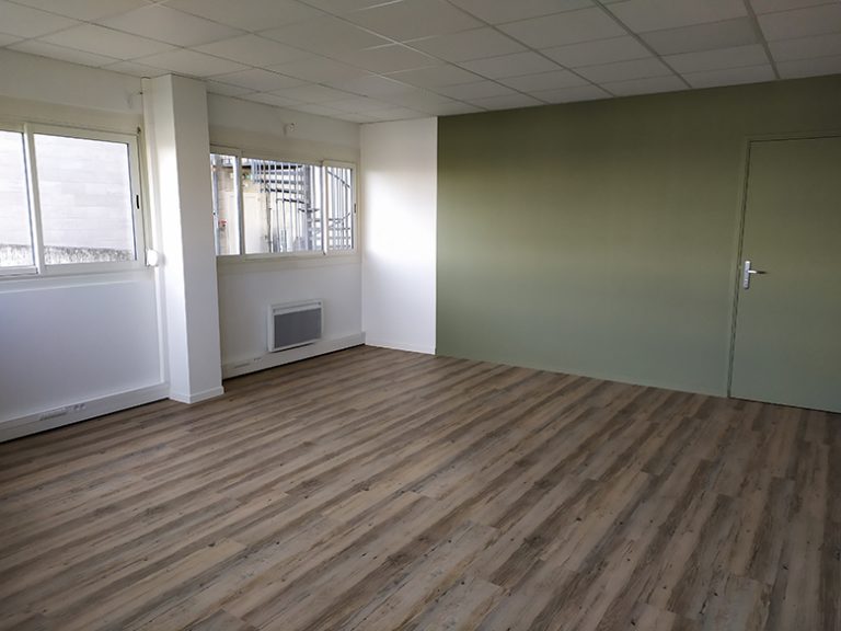 Bureau 320light2 768x576